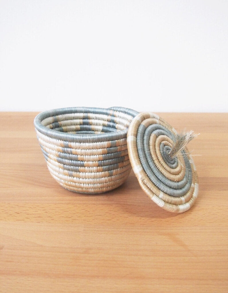 Amsha - Giti Sisal & Sweetgrass Lidded Basket