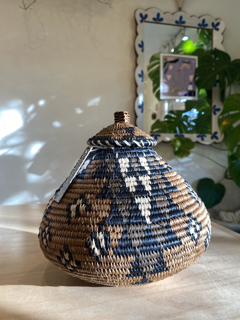 AMSHA - Zulu Ilala Palm + Wild Grass Lidded Herb Basket