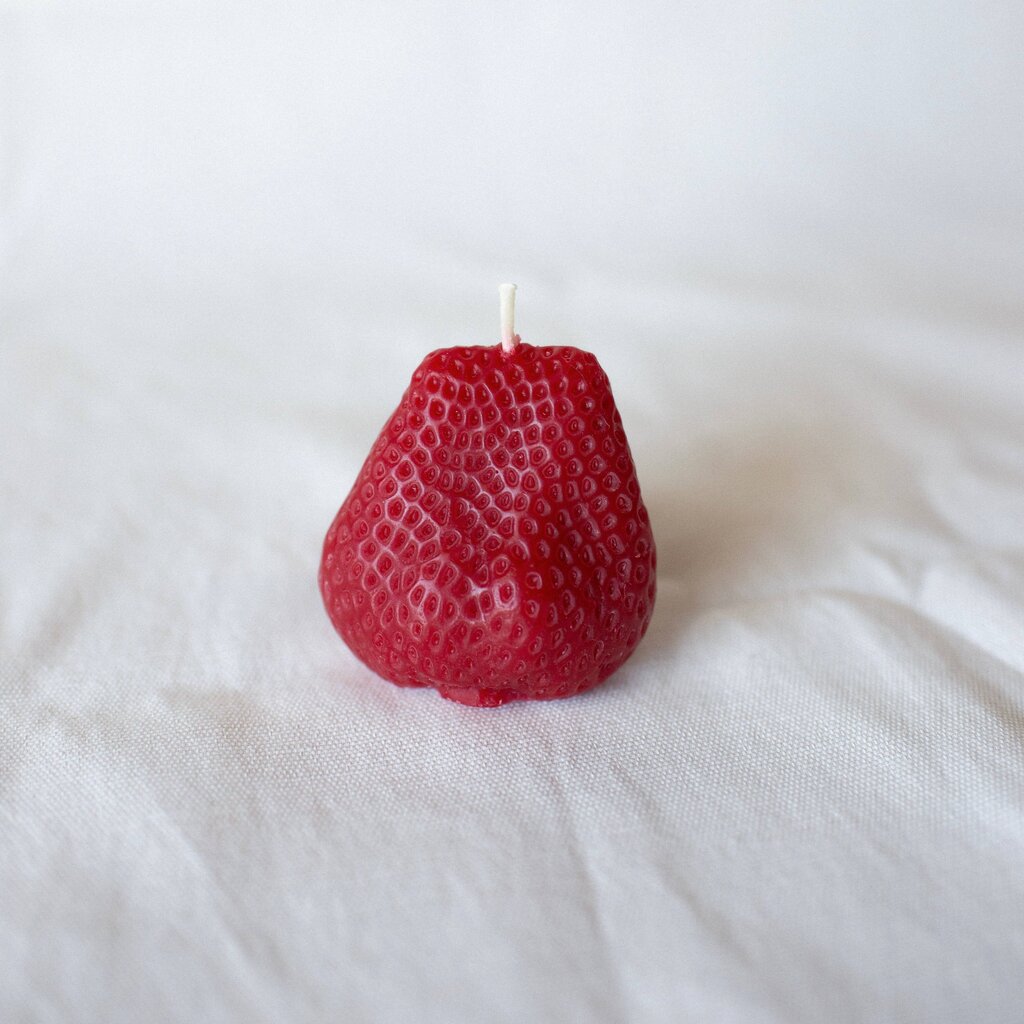 Happy Organics - Large Strawberry Beeswax Candle