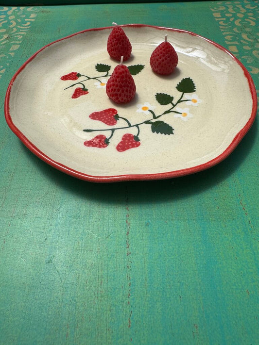 Happy Organics - Single Strawberry Beeswax Candle