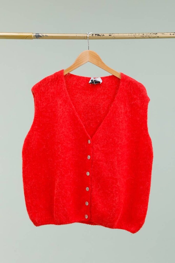 la maison des fibres naturelles - Rouge Red Woolen Knit Vest - One Size