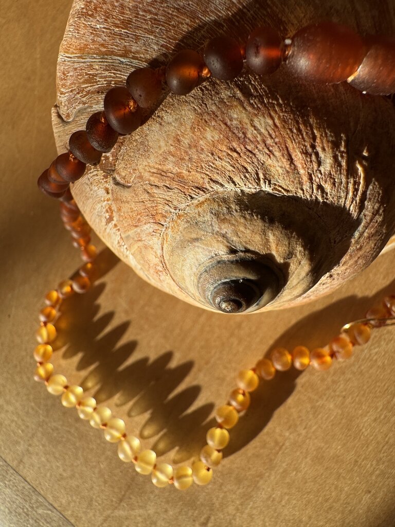 Canyon Leaf - Ombre Raw Baltic Amber Knotted Strand Necklace - Baby