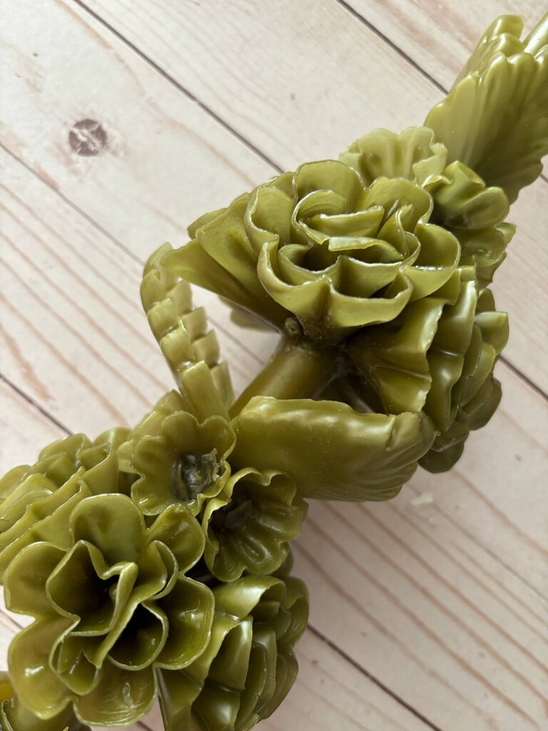Oaxacan Beeswax Vela Flor Candle - Olive Green