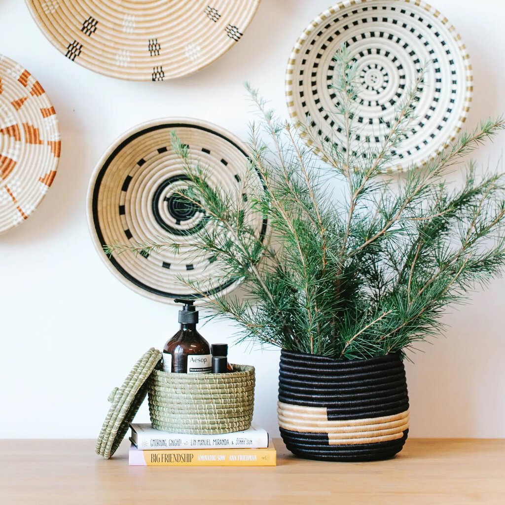 Amsha - Kivu Sweetgrass Lidded Basket
