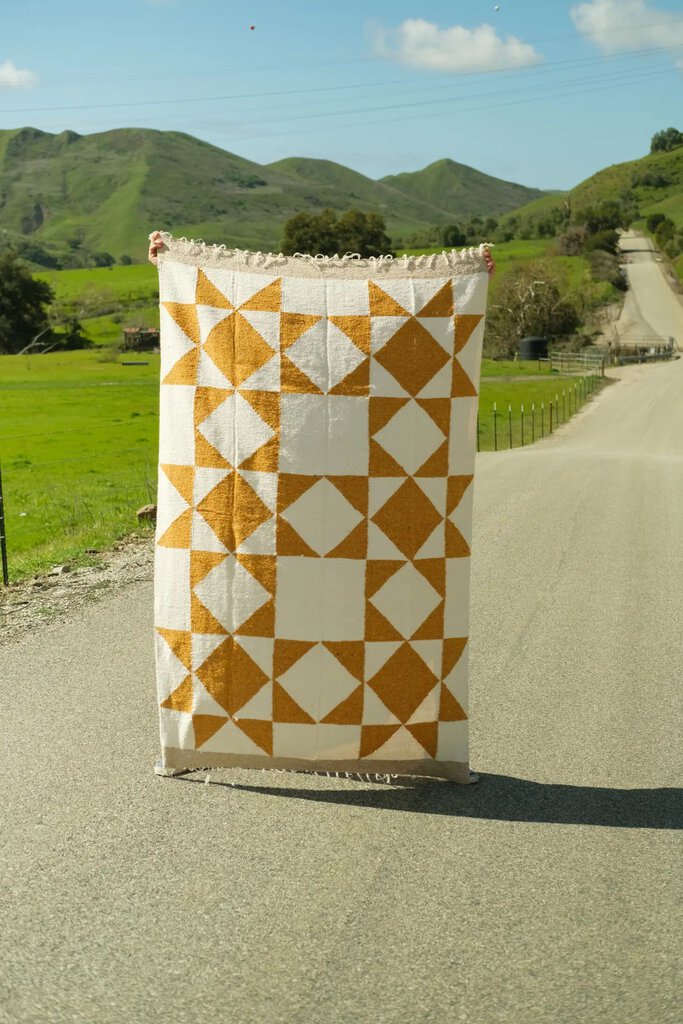 Sundream - Golden Sunstar Heavyweight Sustainable Throw Blanket