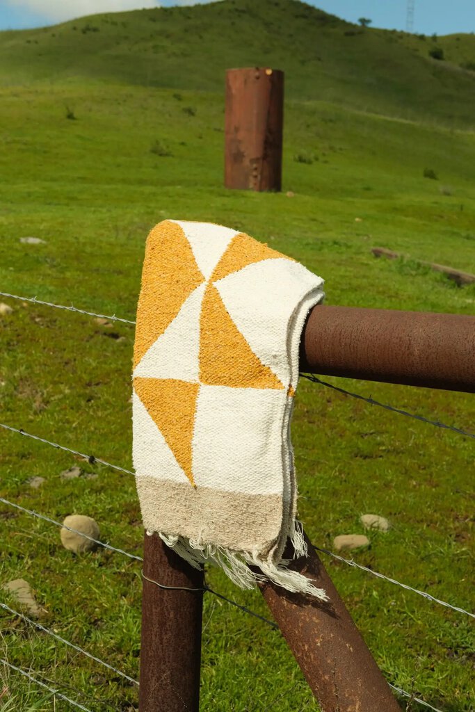 Sundream - Golden Sunstar Heavyweight Sustainable Throw Blanket