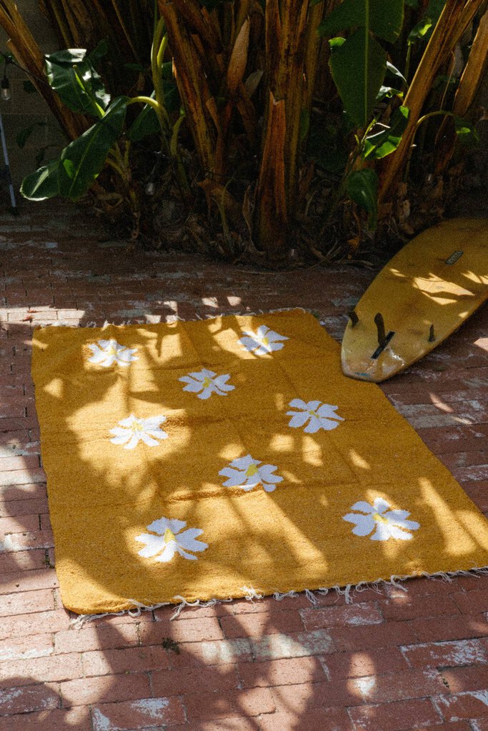 Sundream - Heavyweight Throw Blanket - Gold Flora