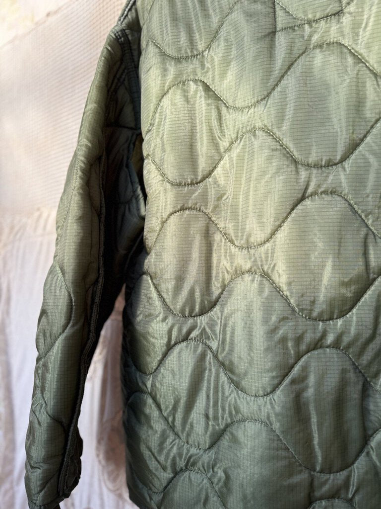 Vintage - Army Green Quilted Liner/Field Jacket - Medium/Large