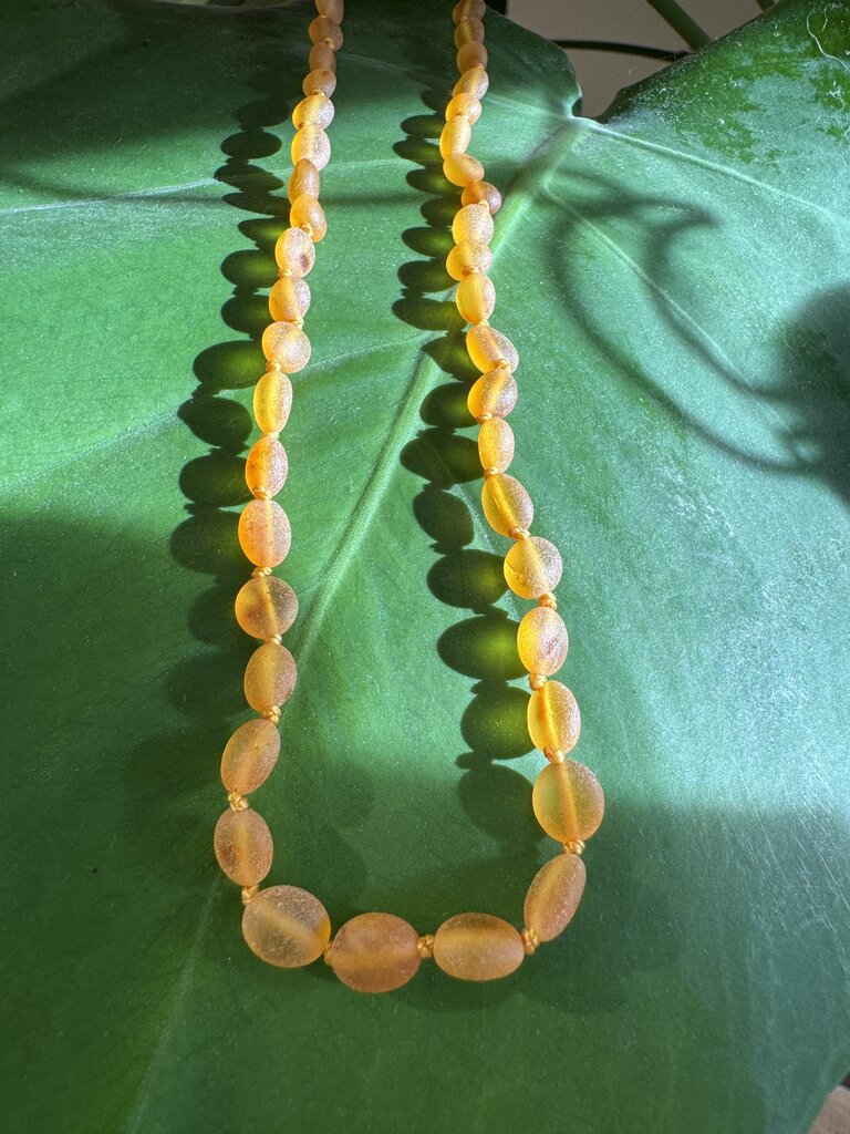 Canyon Leaf - Honey Baltic Amber Knotted Strand Necklace - Adult 16"