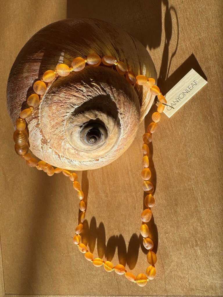 Canyon Leaf - Honey Baltic Amber Knotted Strand Necklace - Adult 16"
