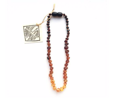 Canyon Leaf - Ombre Raw Baltic Sea Amber Knotted Strand Necklace - Adult 16" (dark clasp)