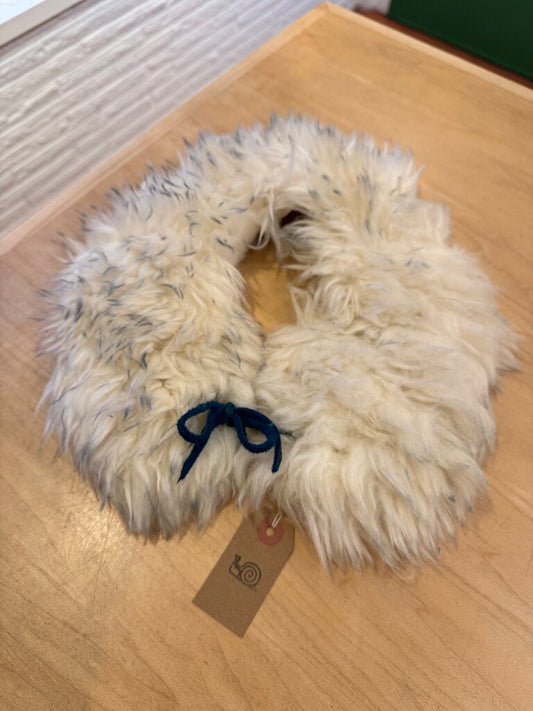 Beija Flor Rituals - Birch w/Indigo Tips Shearling Collar