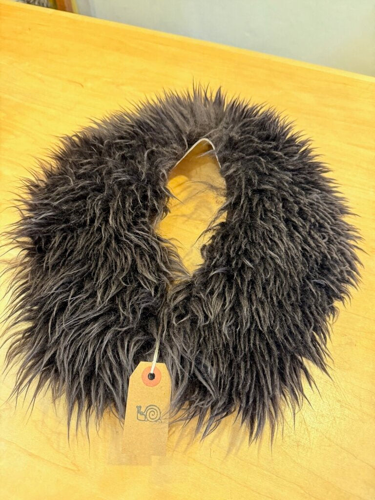 Beija Flor Rituals - Espresso Long Shorn Shearling Collar