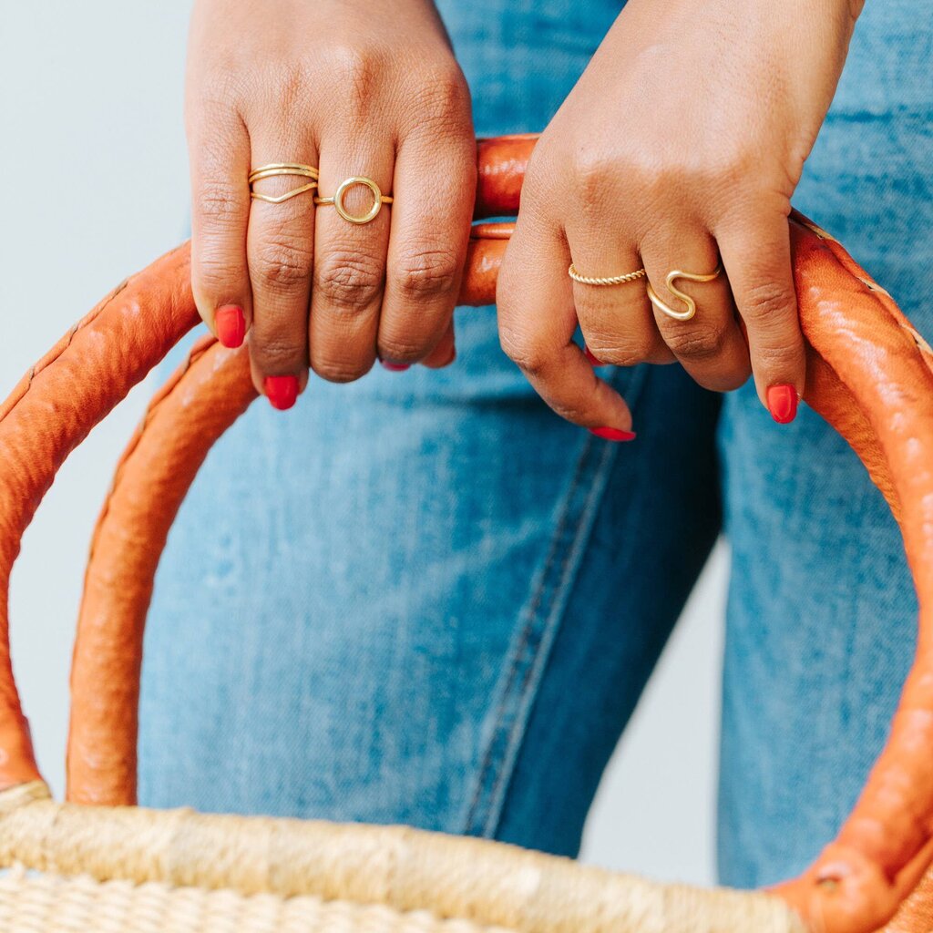 Amsha - Wavy Ring - Size 8