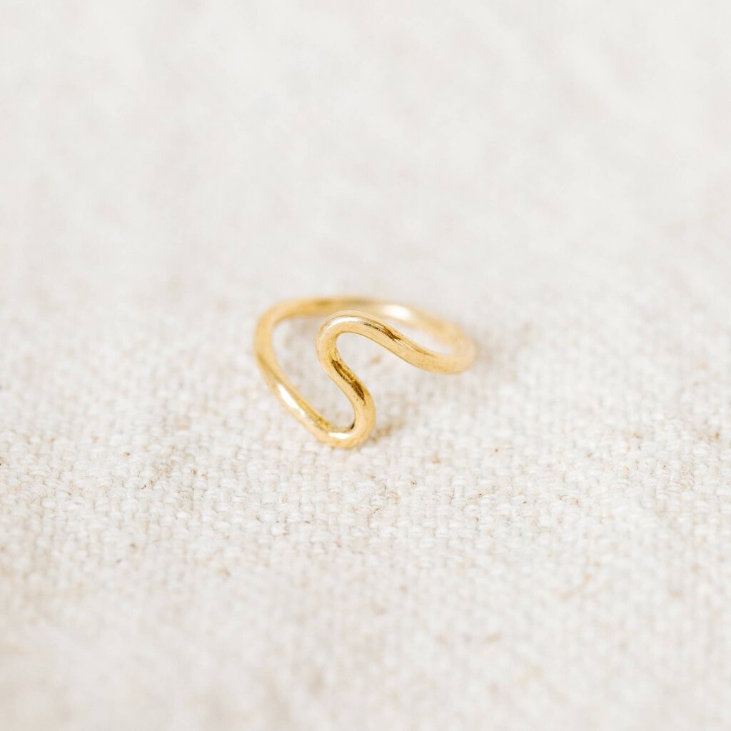 Amsha - Wavy Ring - Size 8