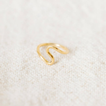 Amsha - Wavy Ring - Size 8