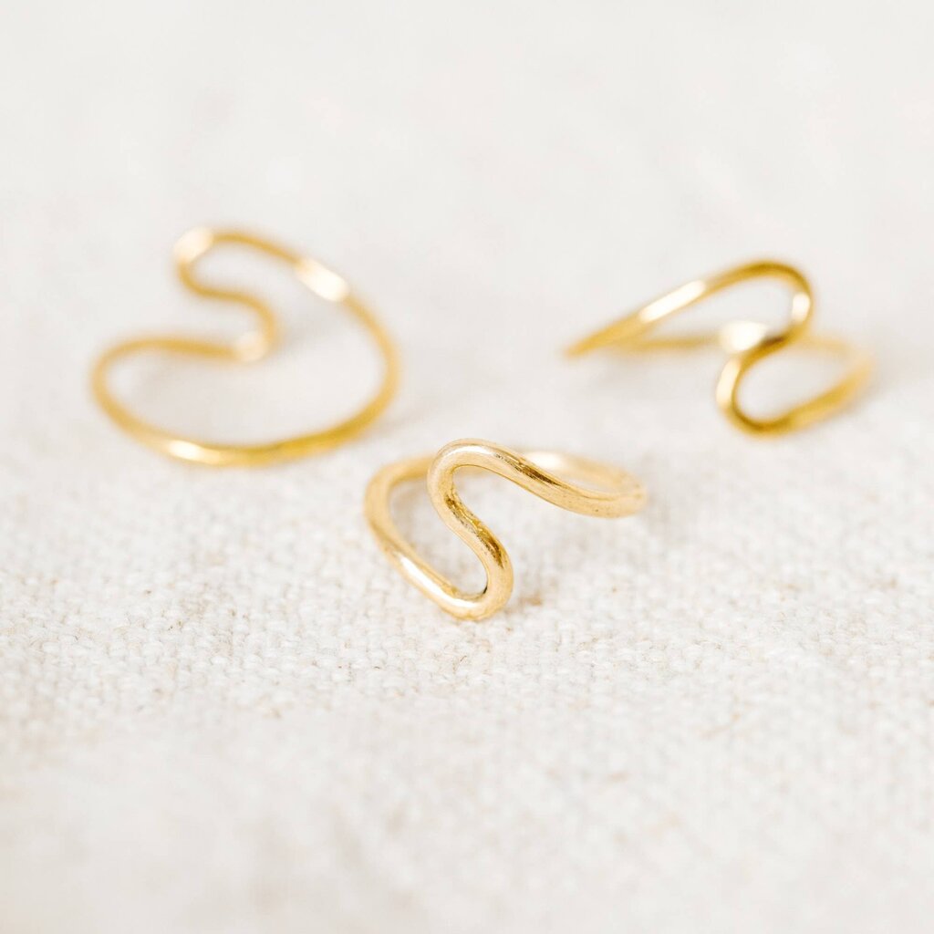 Amsha - Wavy Ring - Size 8