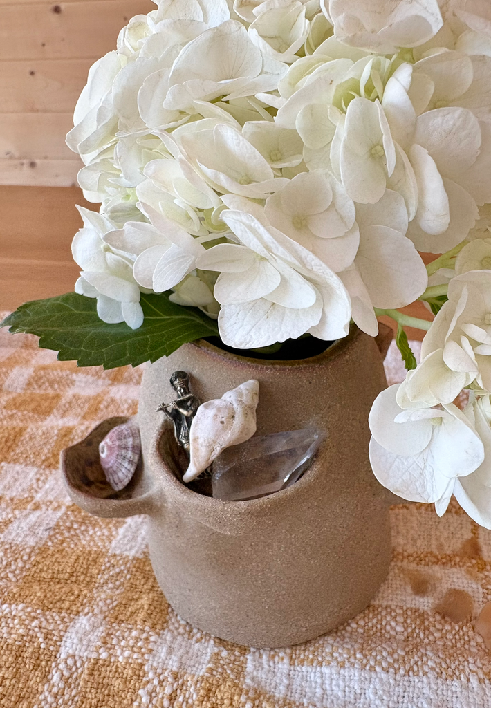 Roaming Barefoot - Tesoro Handbuilt Shelf Vase
