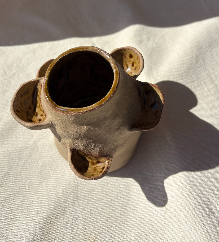 Roaming Barefoot - Tesoro Handbuilt Shelf Vase