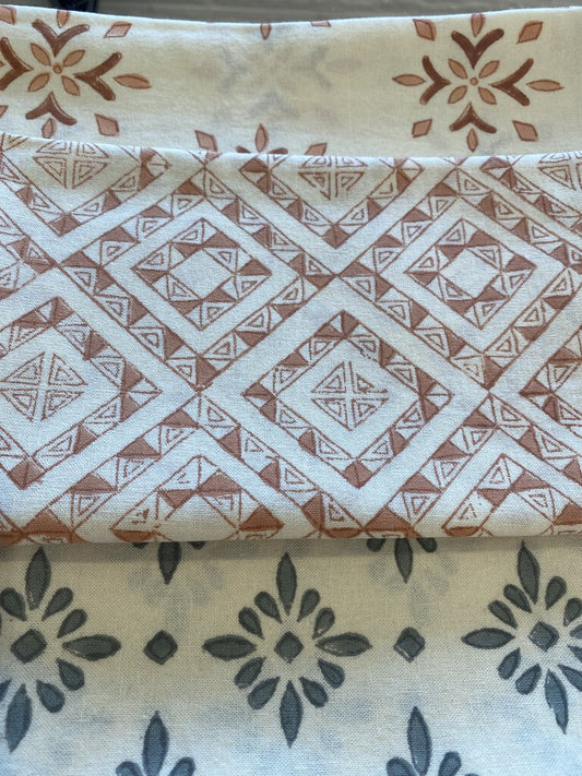 Mehera Shaw - Block Printed Org. Cotton Napkin - Amber Triangle