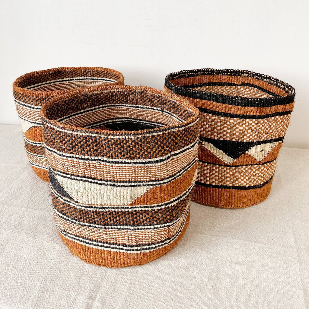 Amsha - Mwingi Treebark-dyed Sisal Basket - Kenya